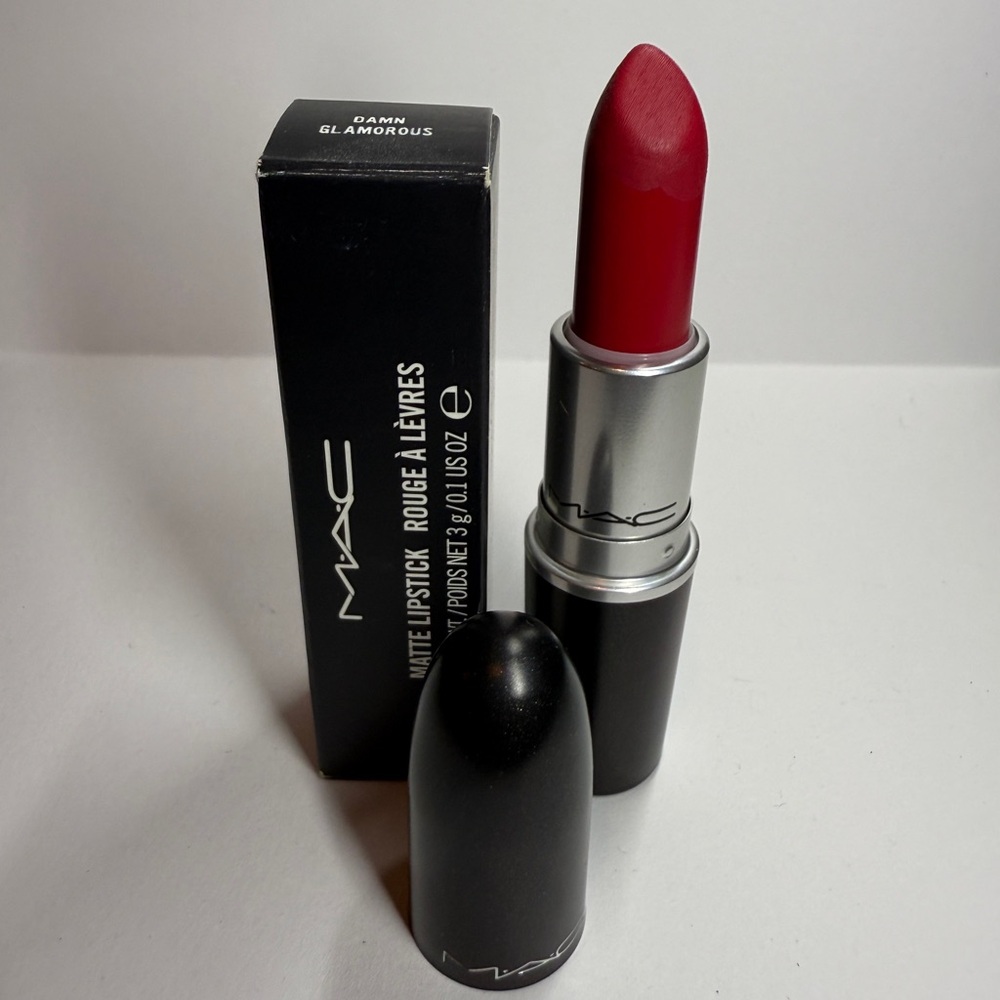 MAC Cosmetics Damn Glamorous Matte Finish